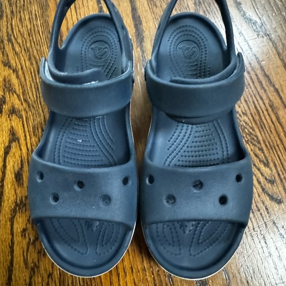 Crocs boy sandals size 3Y - Picture 2 of 8